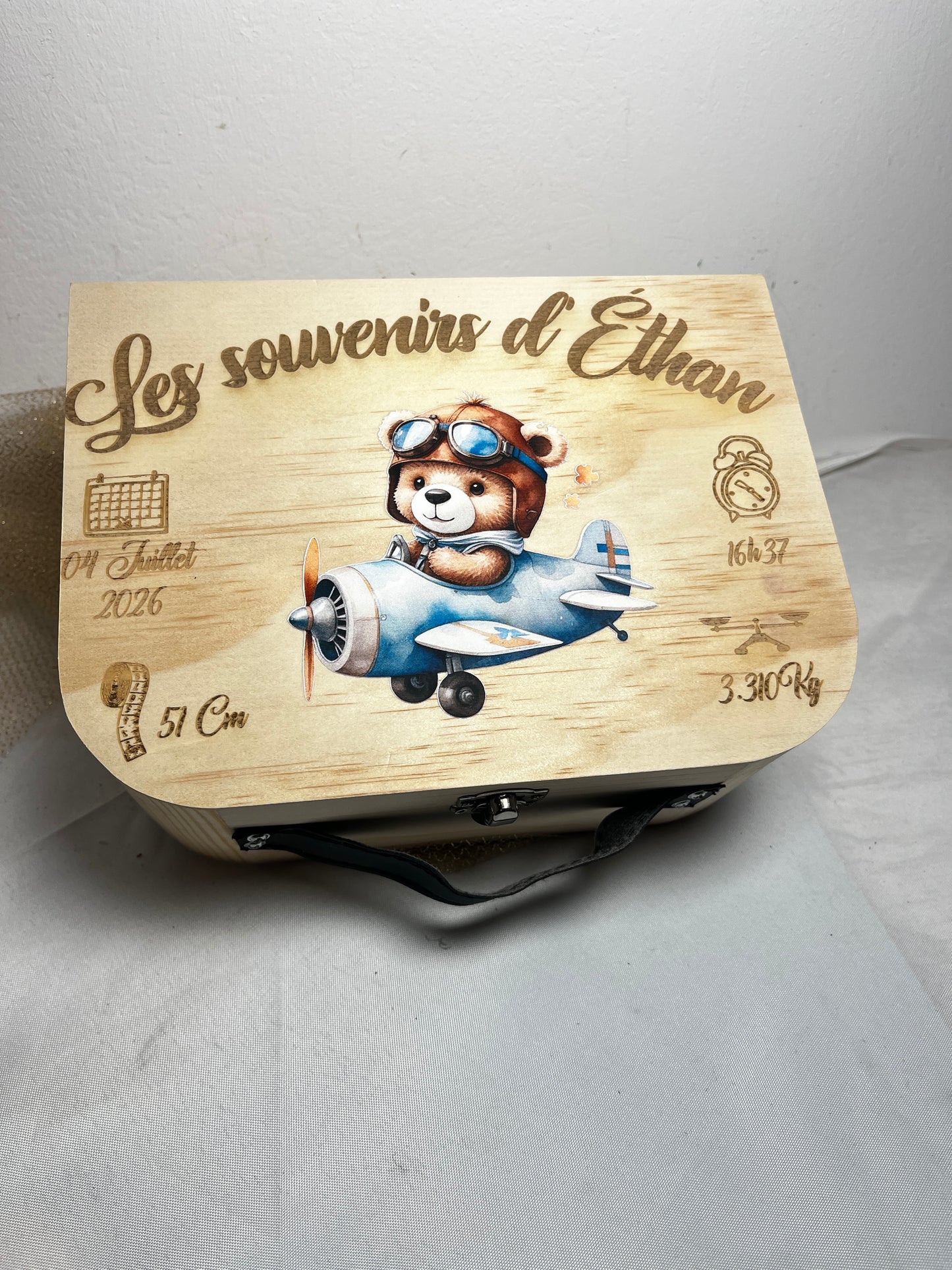 Valise souvenirs de naissance personnalisée en bois – animal couleur