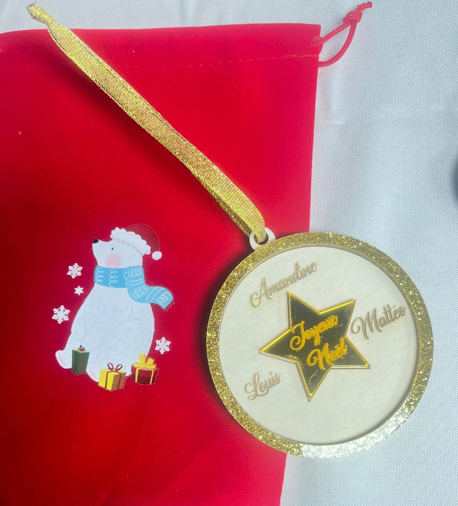 Boule de noël famille personnalisée Laurie Déco et lumières