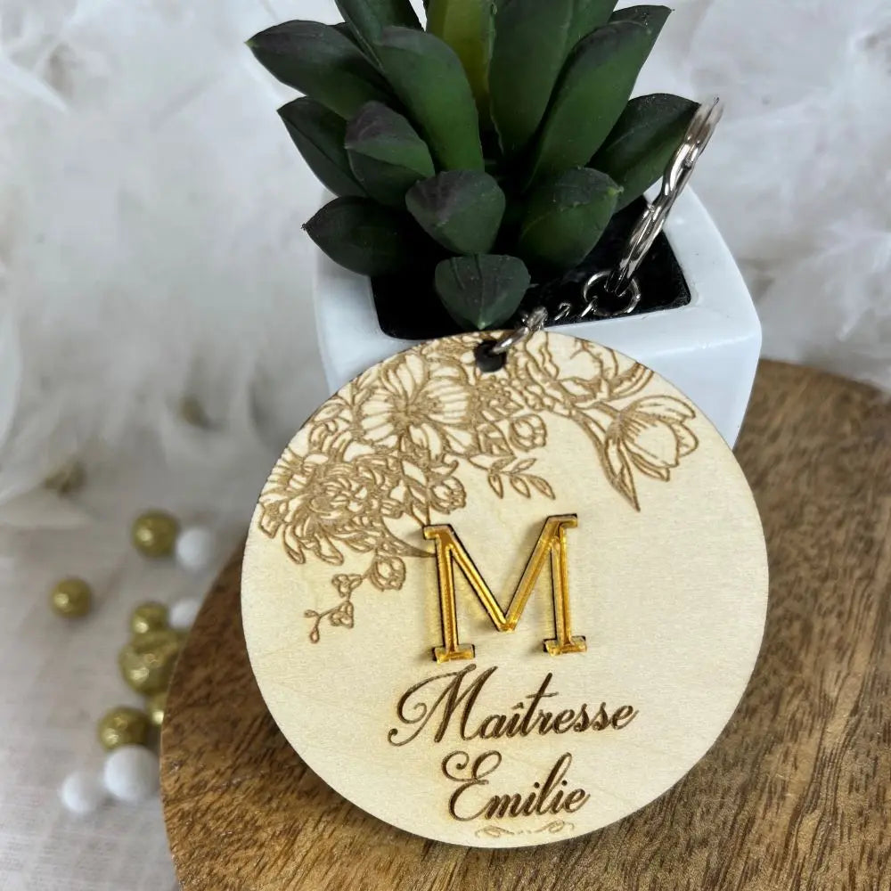 Cake topper en bois sur mesure Laurie déco et lumières