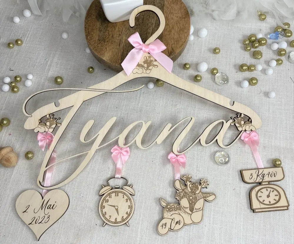 Cintre de naissance faon personnalisé Laurie Déco et Lumières