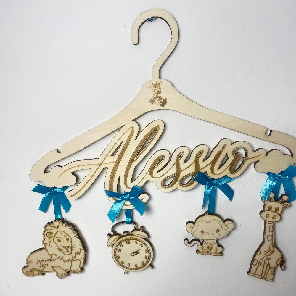 Cintre de naissance savane personnalisé Laurie Déco et Lumières