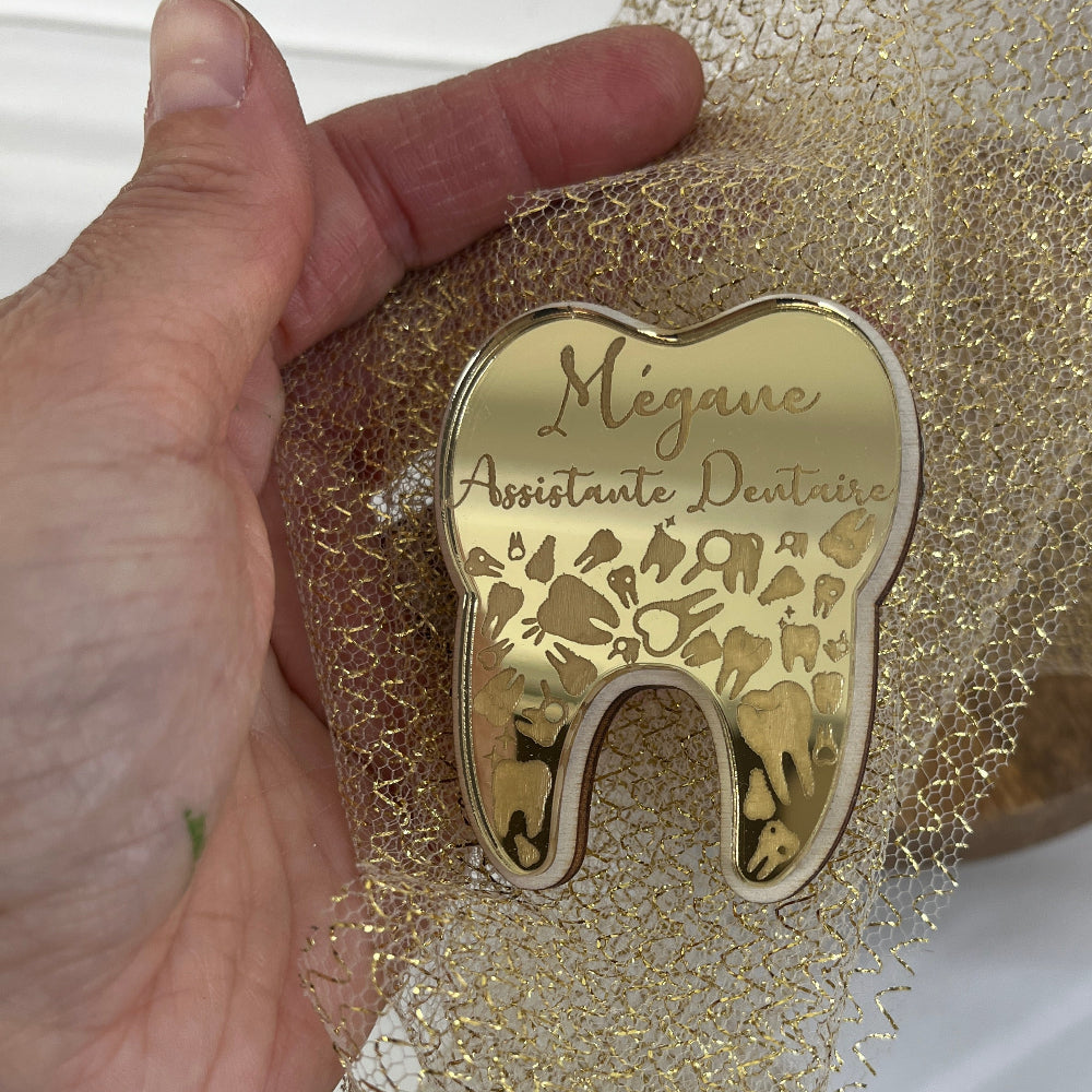 badge dent or personnalisable
