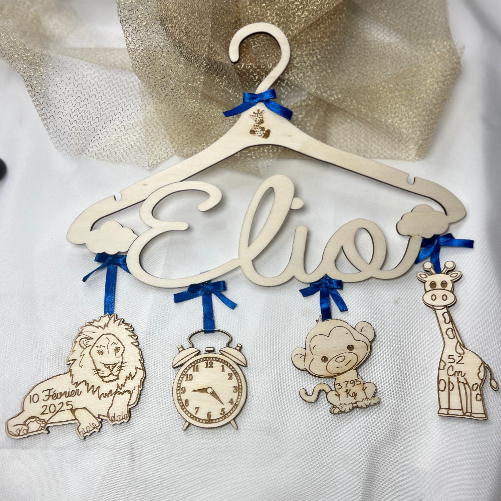 cintre de naissance en bois personnalisable savane