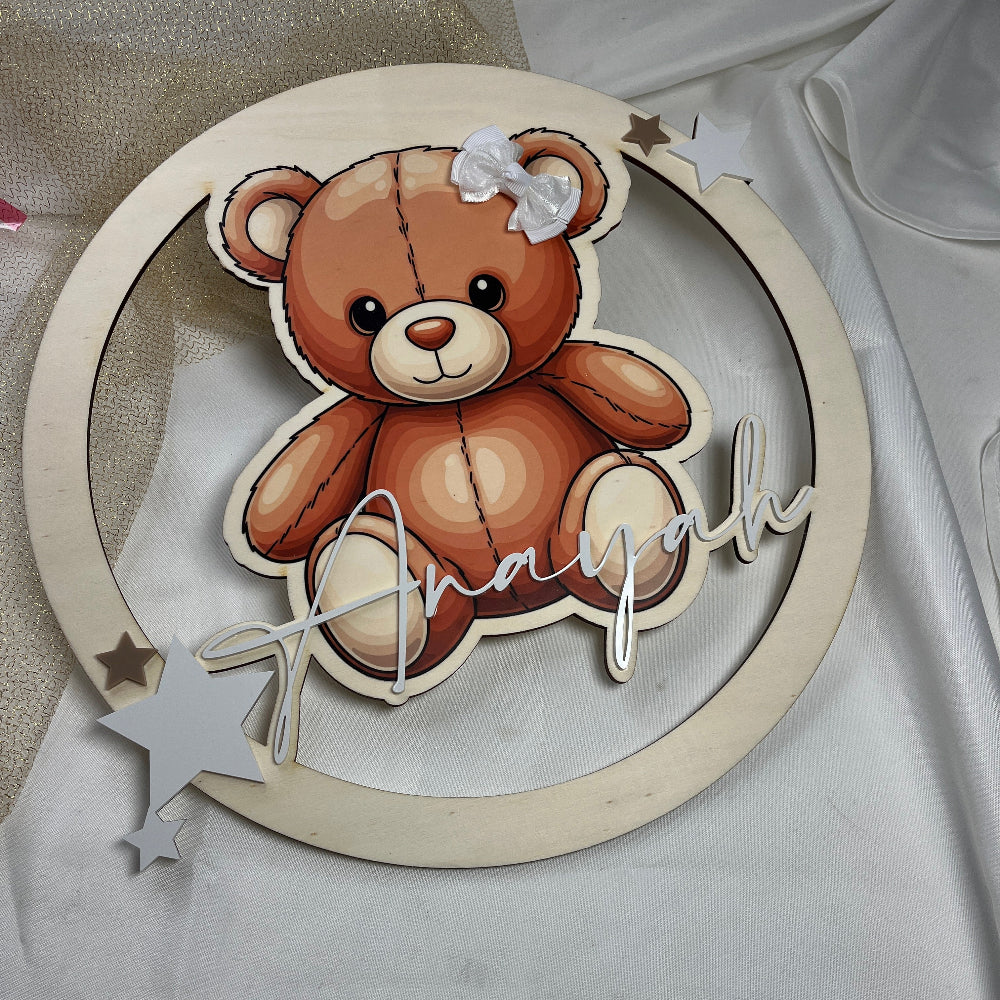décoration couronne en bois et couleur personnalisable nounours
