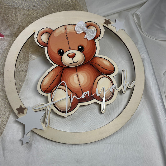 décoration couronne en bois et couleur personnalisable nounours