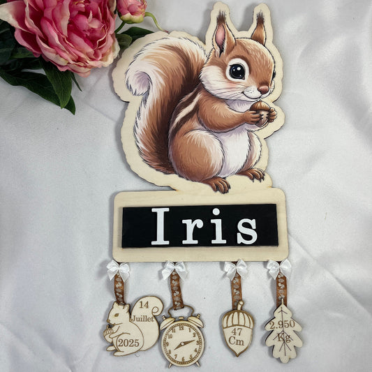 decoration de naissance en bois personnalisable ecureuil
