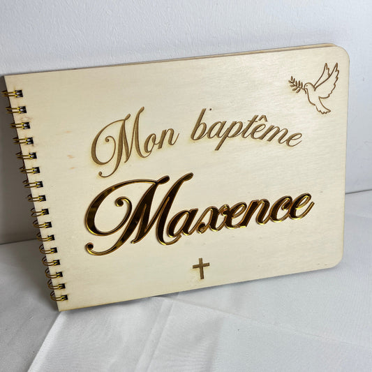 livre d'or de baptême en bois personnalisé