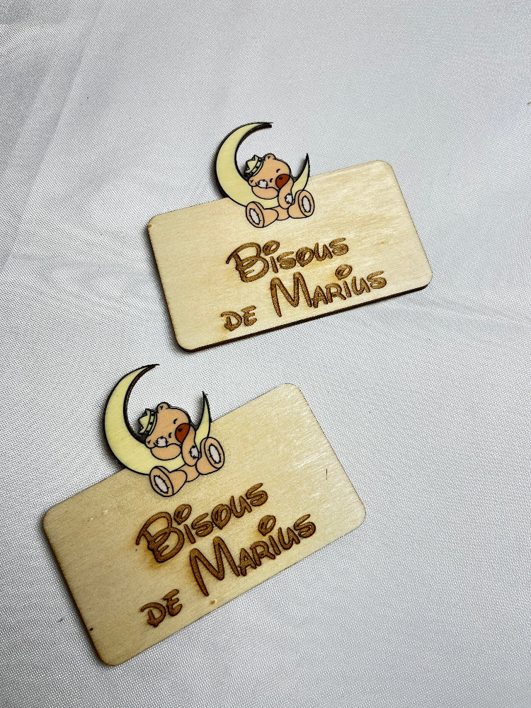magnet en bois en couleur pour vos evenements