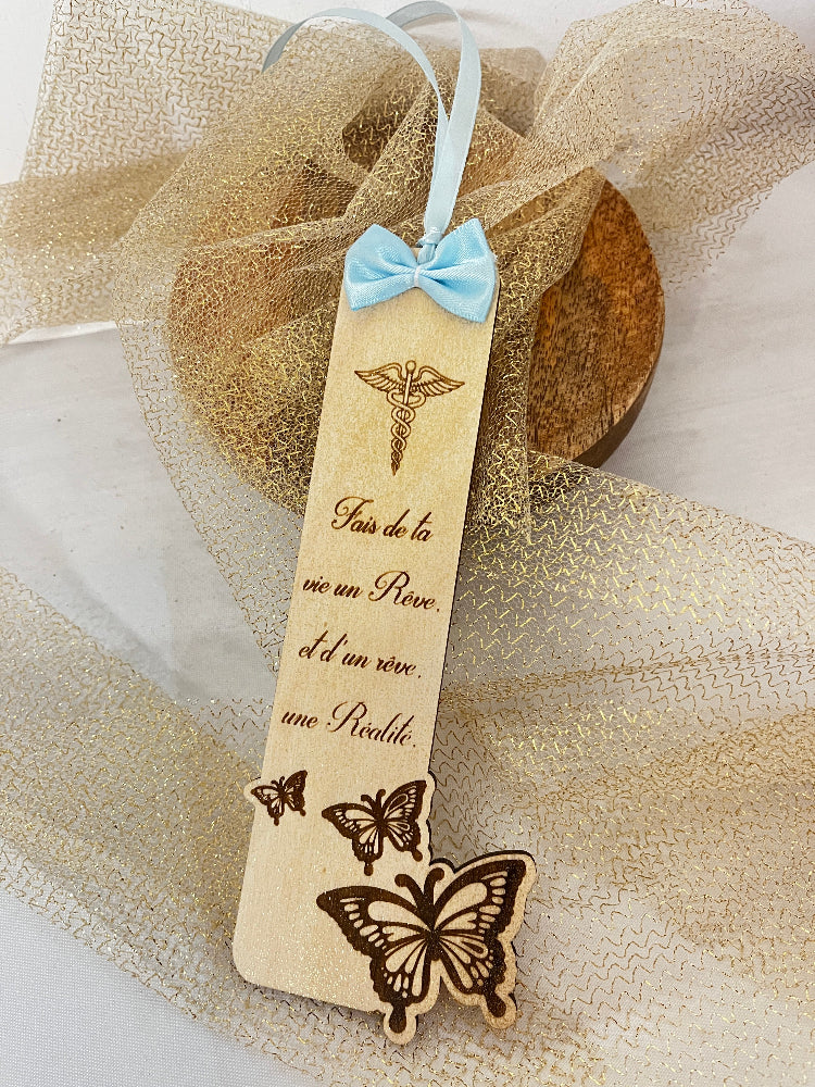 marque page en bois personnalisable papillon