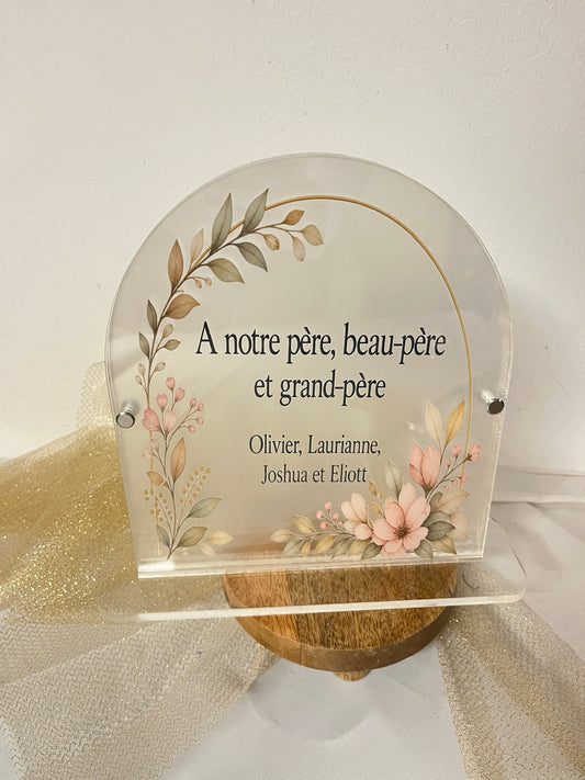 Plaque funéraire personnalisée transparente avec fleurs pastel et message en hommage à un père et grand-père