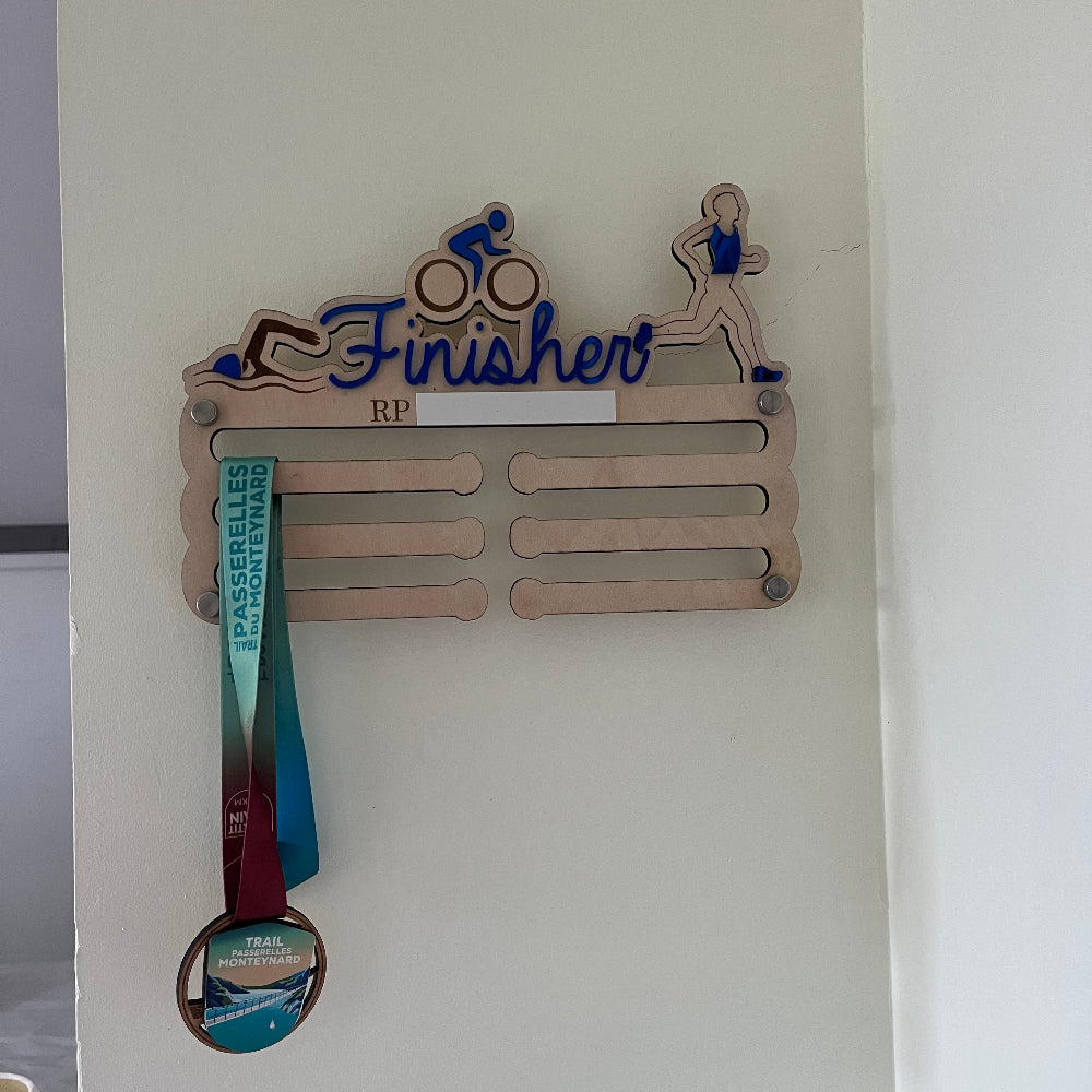 porte medaille triathlon sur entretoise