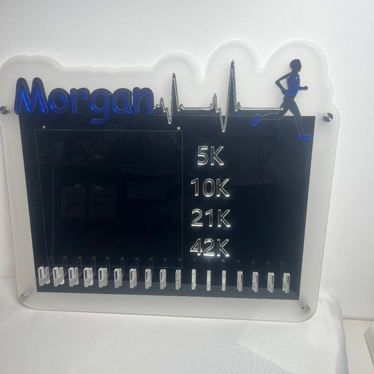 Porte Médaille et Dossard de Luxe en Plexiglas Personnalisé