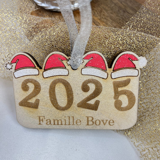 suspension de noel bonnet en famille