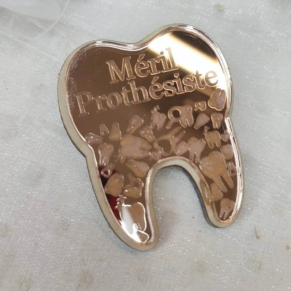 Badge à personnaliser Laurie Déco et lumières