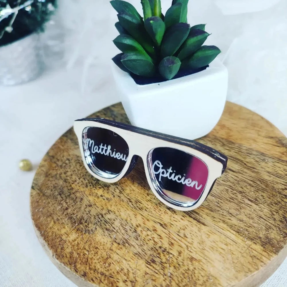 Badge à personnaliser Laurie Déco et lumières