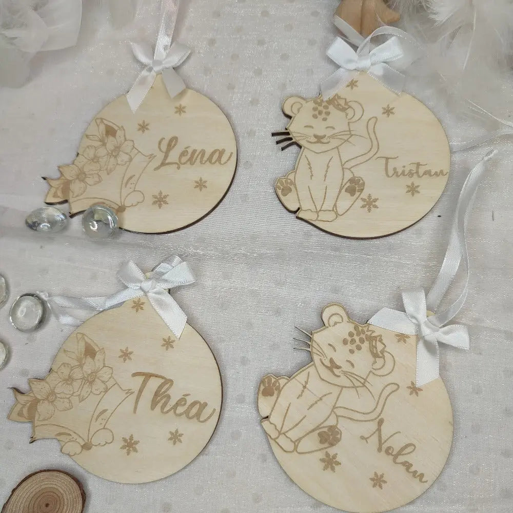 Boule de noël personnalisable pleine Laurie Déco et lumières