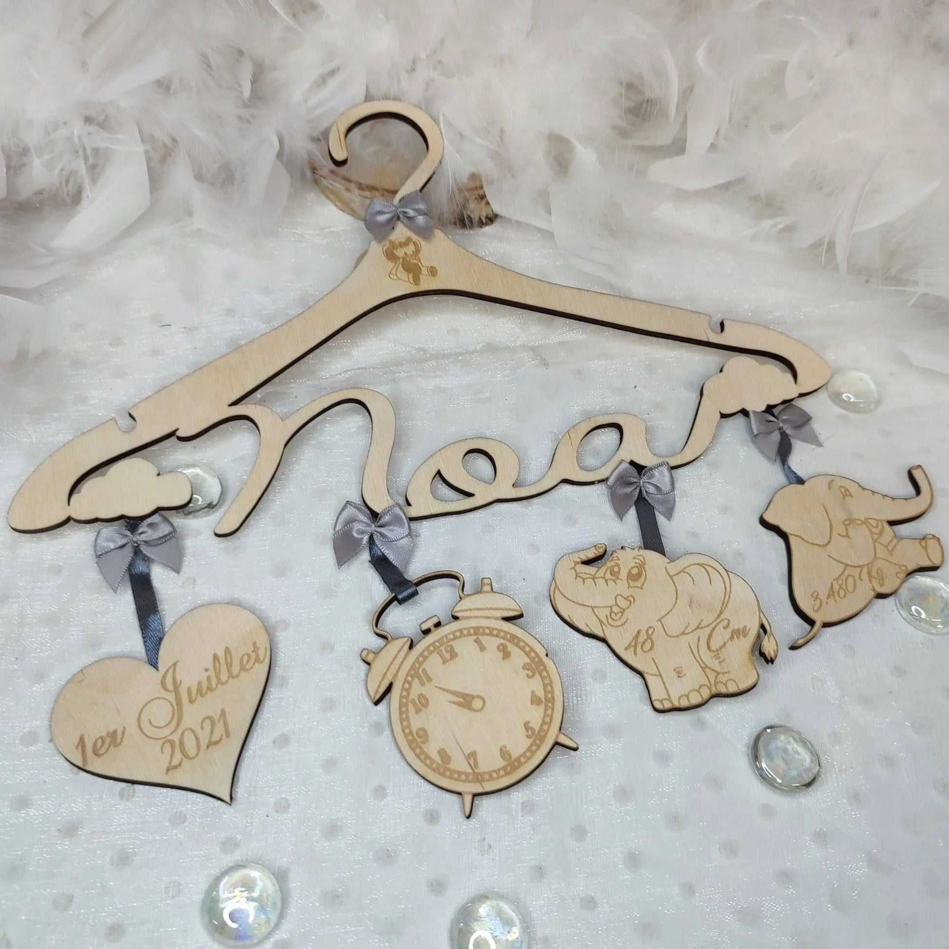 Cintre de naissance Laurie Déco et Lumières