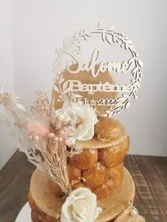 Cake topper