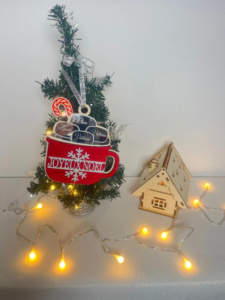 Boule de Noël chocolat chaud personnalisée Laurie Déco et lumières