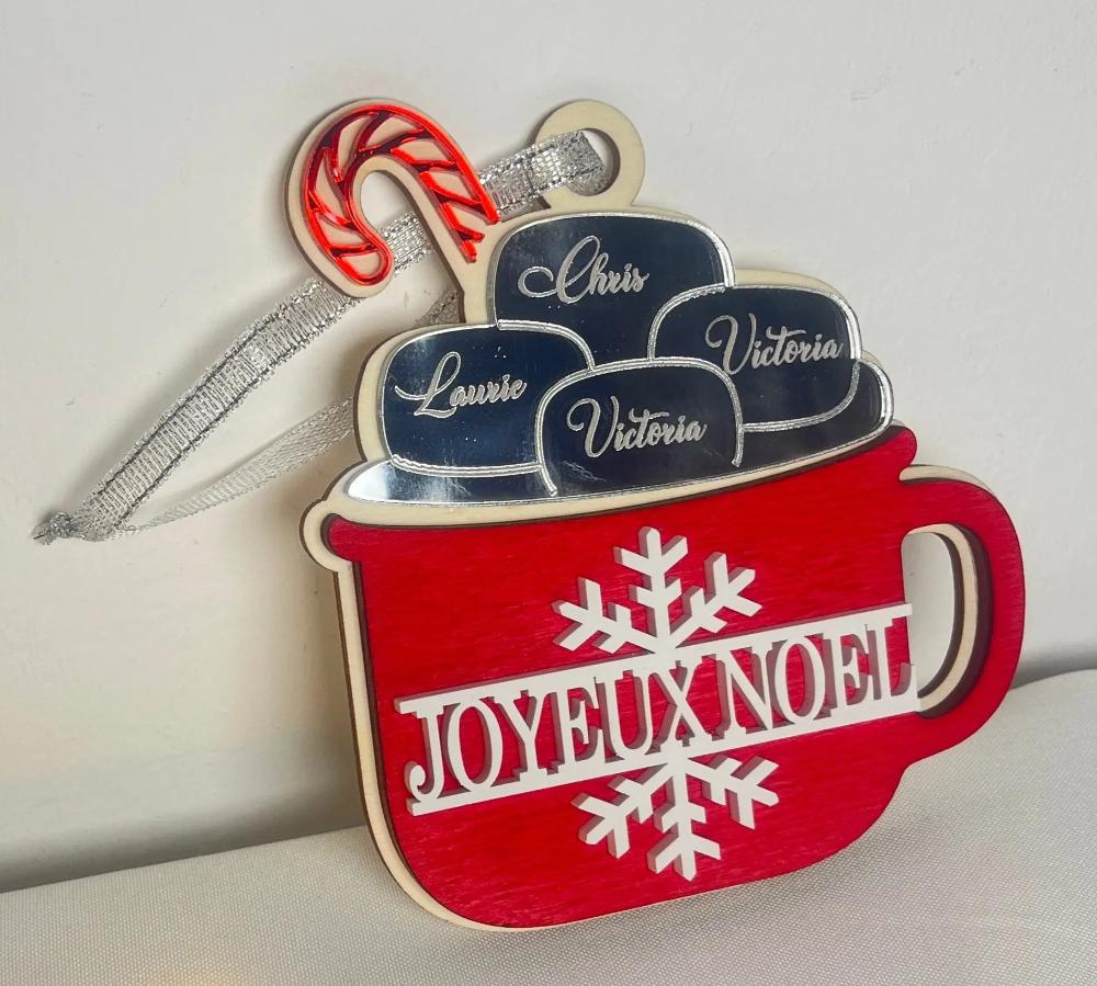 Boule de Noël chocolat chaud personnalisée Laurie Déco et lumières