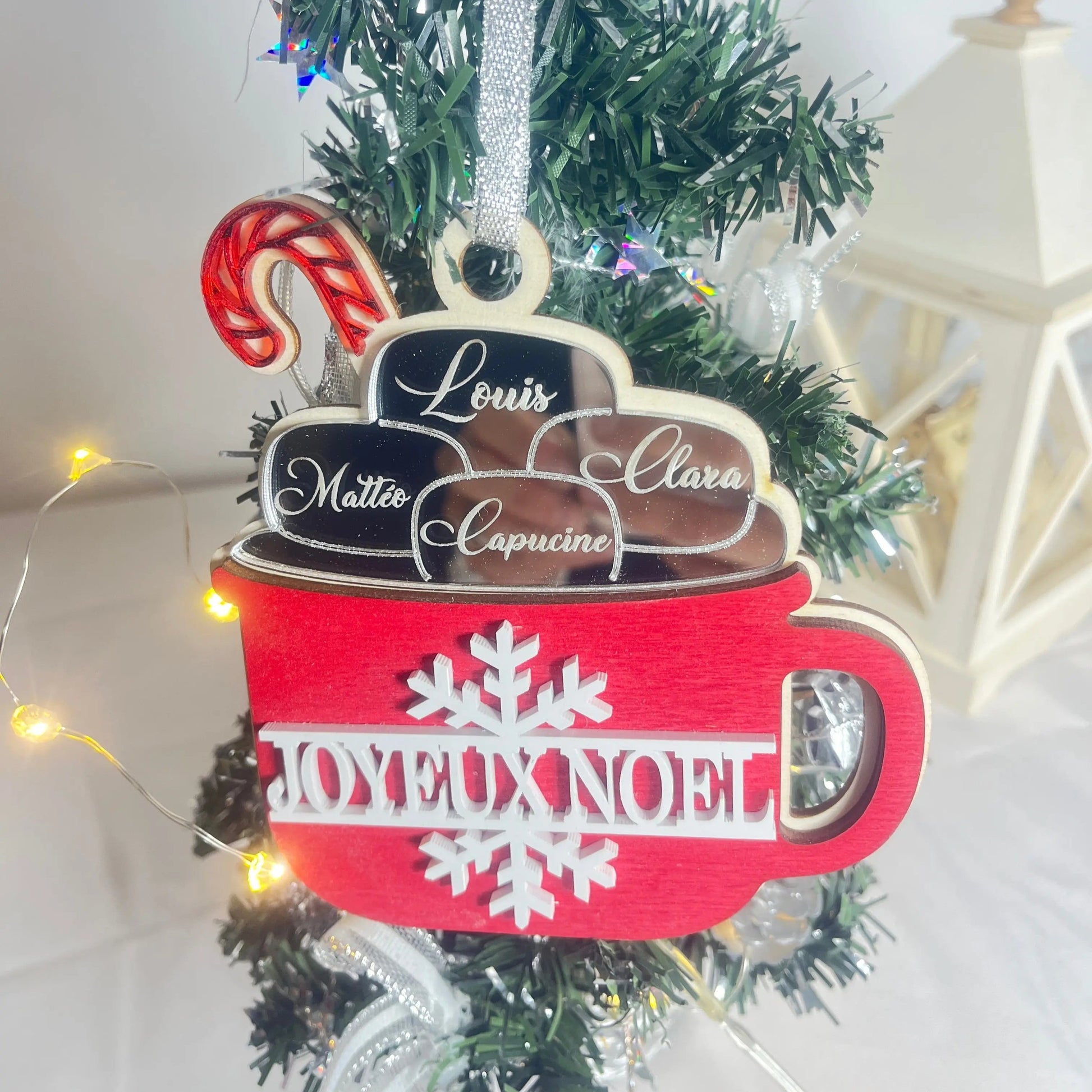 Boule de Noël chocolat chaud personnalisée Laurie Déco et lumières