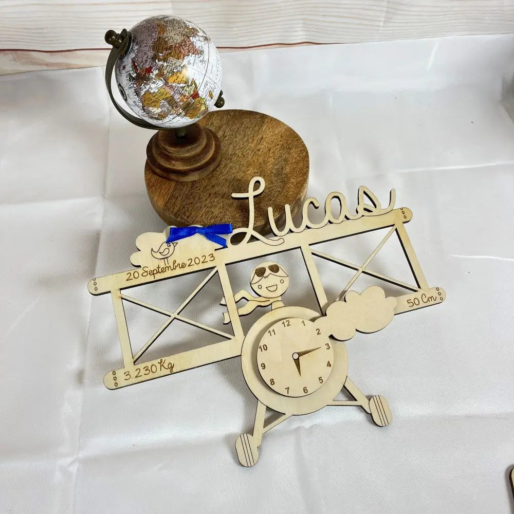 Décoration de naissance aviateur personnalisé Laurie Déco et Lumières