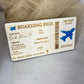billet d'avion factice en bois 