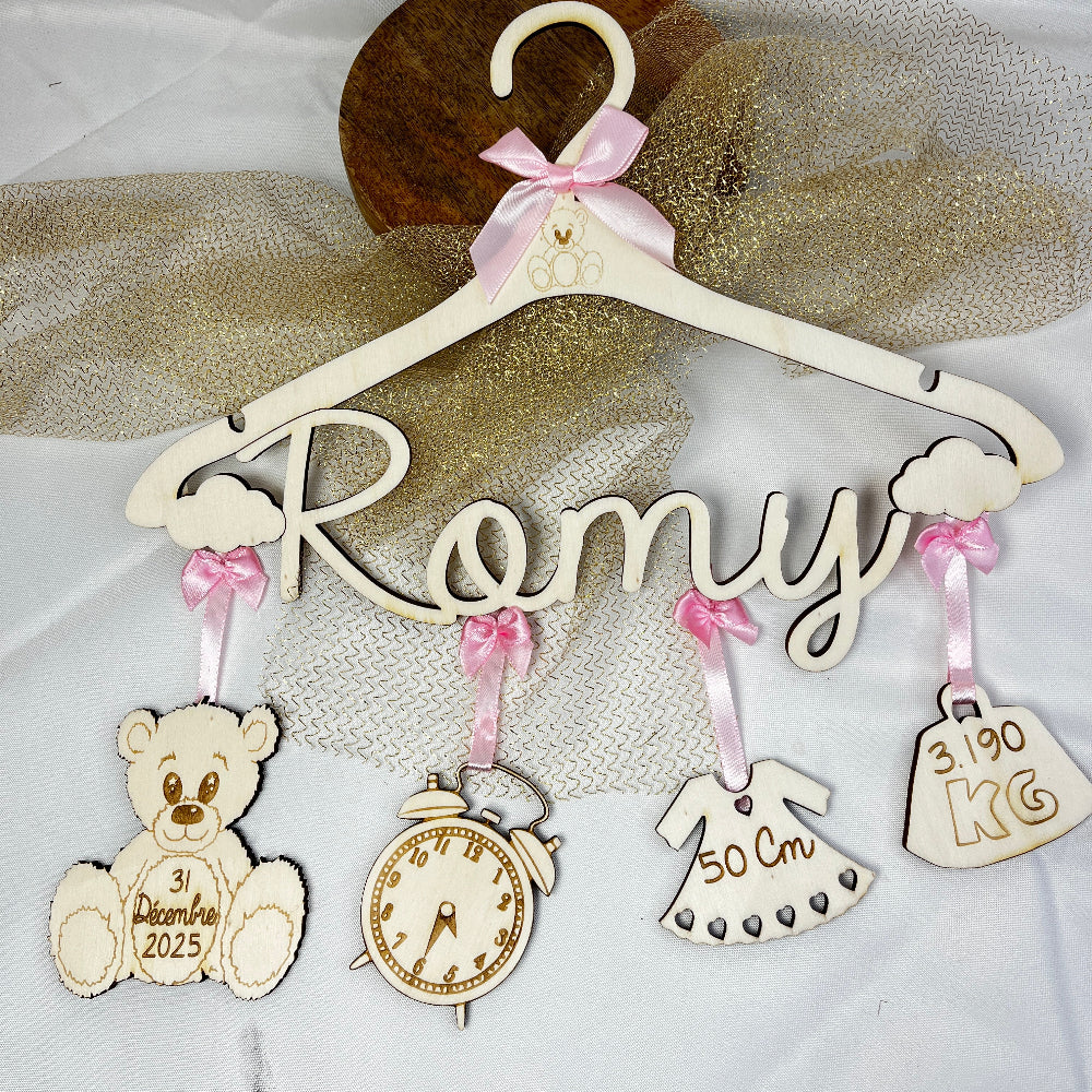cintre prenom en bois de naissance ourson romy