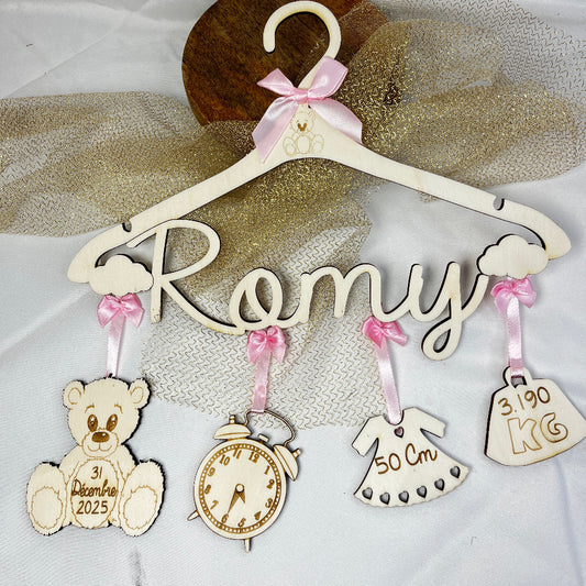 cintre prenom en bois de naissance ourson romy