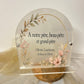 Plaque funéraire personnalisée transparente avec fleurs pastel et message en hommage à un père et grand-père