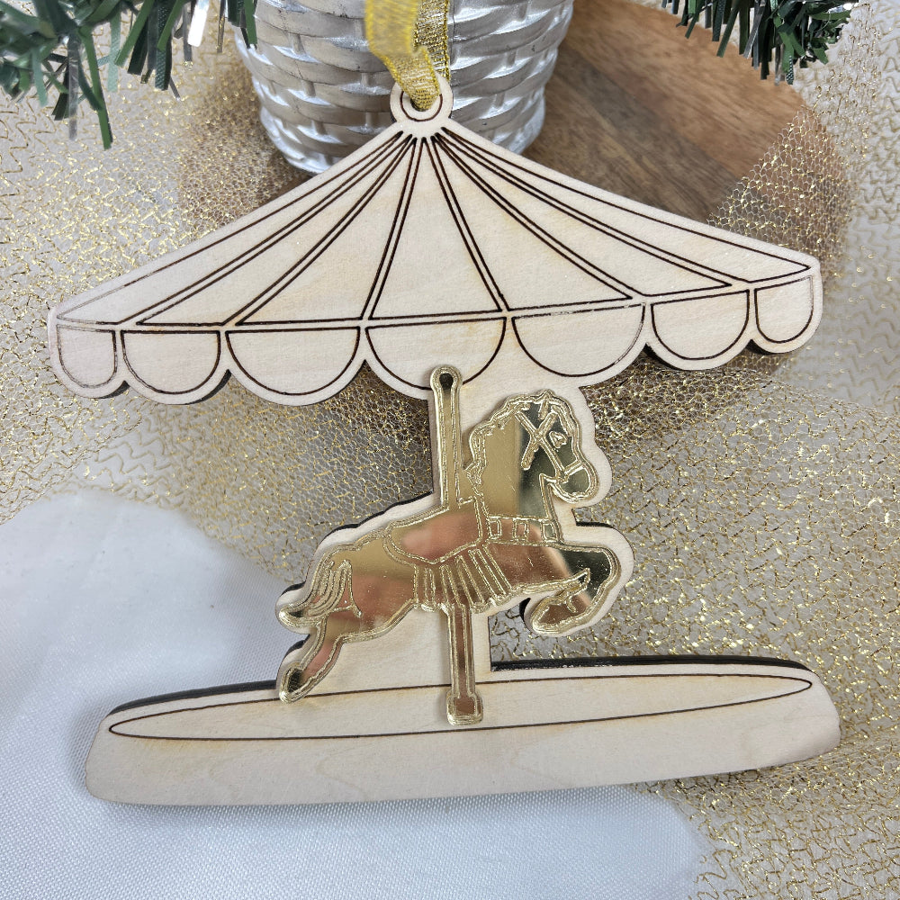 suspension de noel en bois carroussel