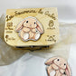valise de naissance en bois couleur lapin