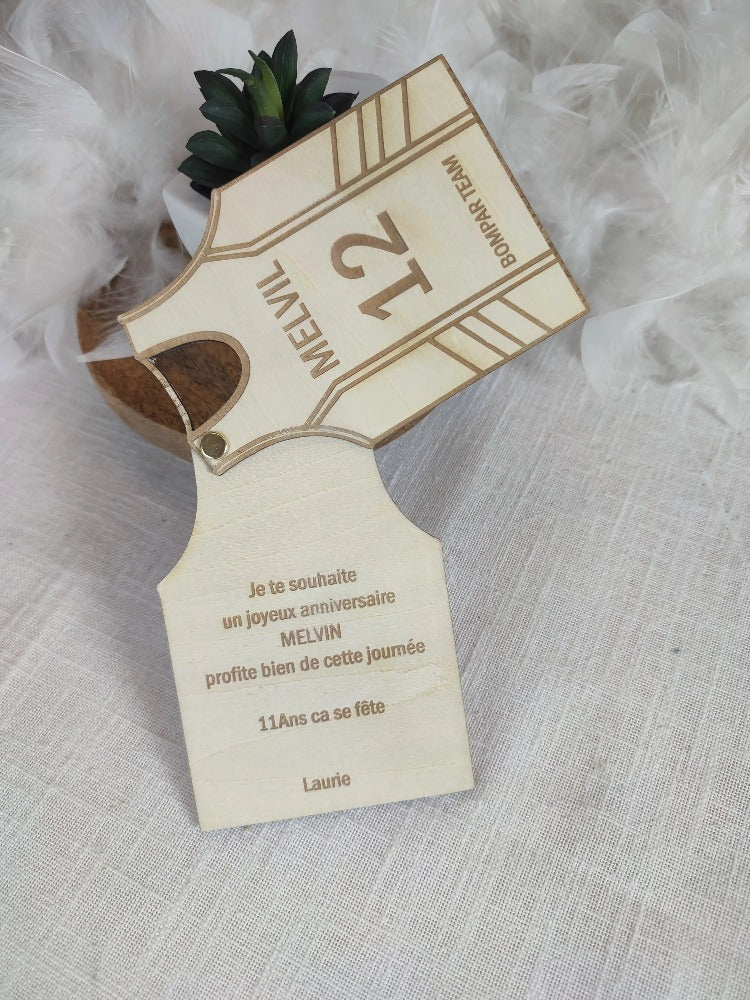 Carte d'anniversaire en bois personnalisée Laurie Déco et Lumières