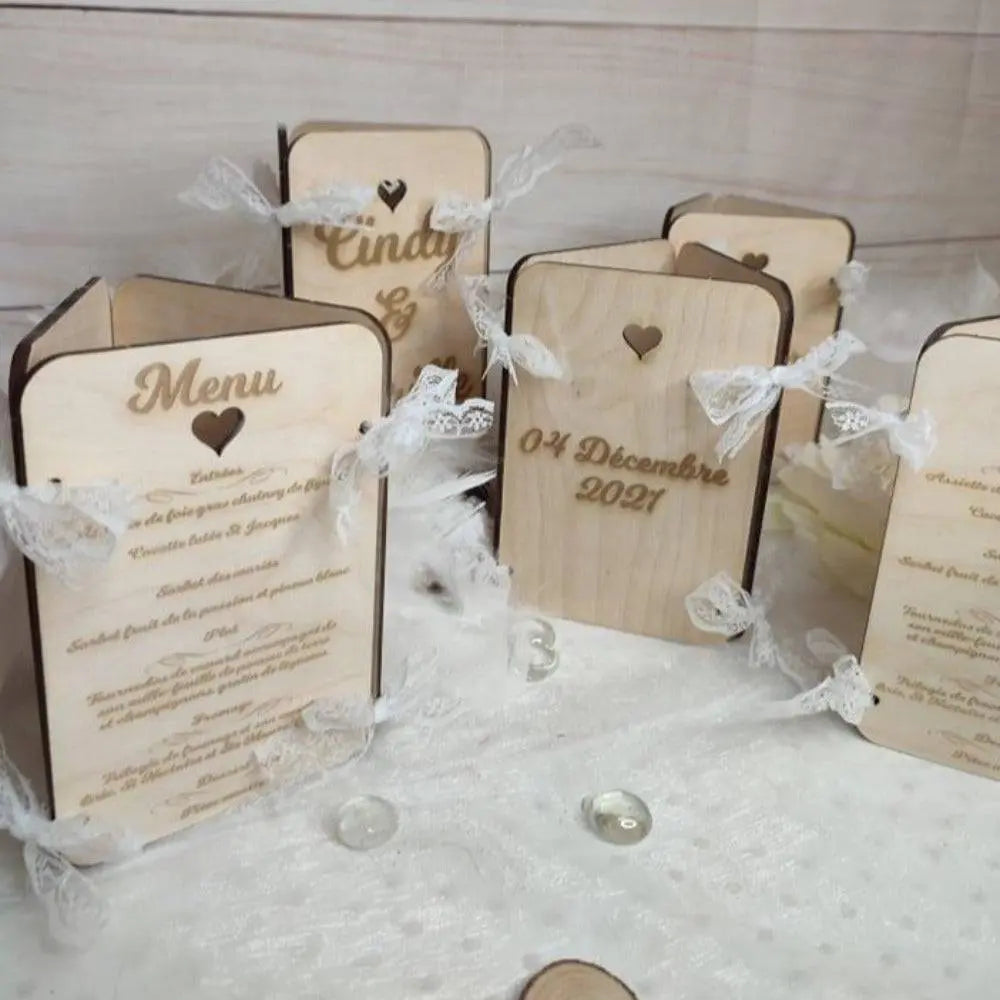 Menu de mariage en bois Laurie Déco et Lumières